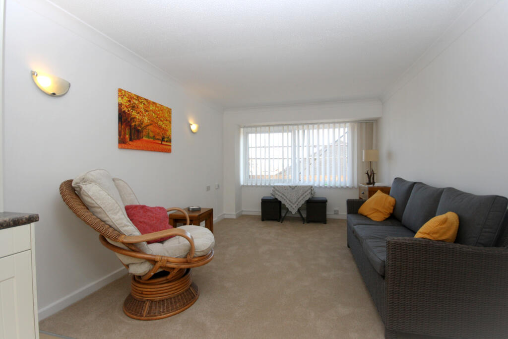 Apartment in New Forest, Milford-on-Sea - View 4