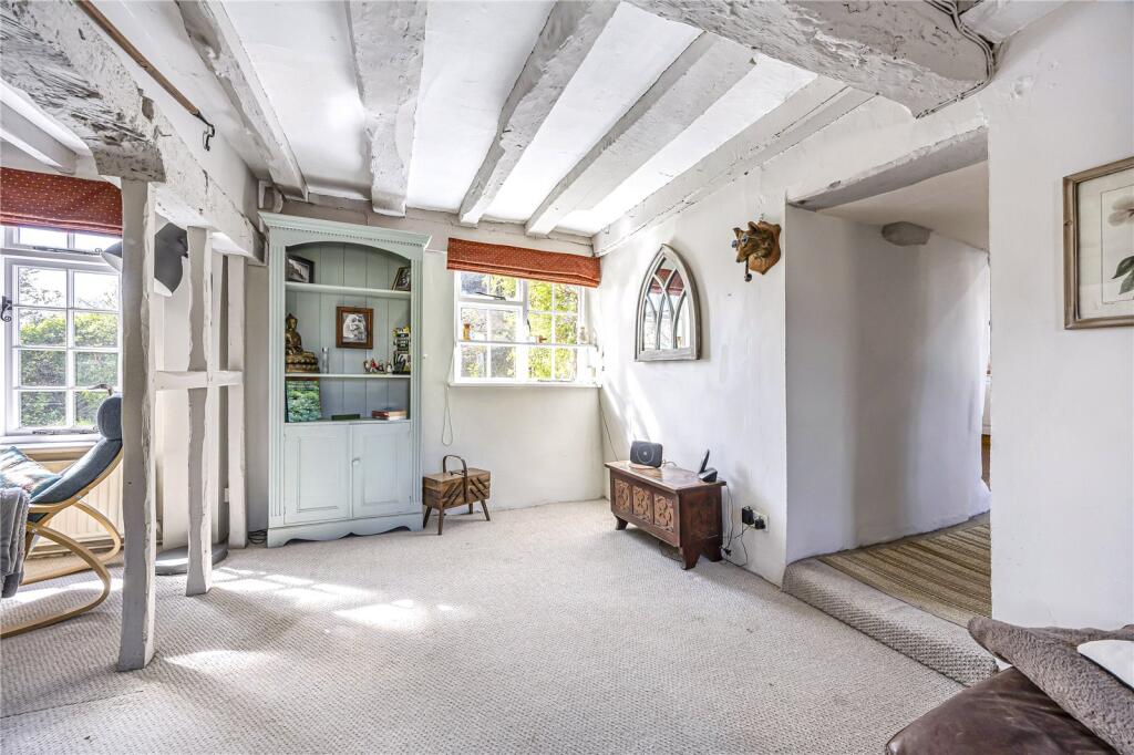 House in Tewkesbury, Alderton - More
