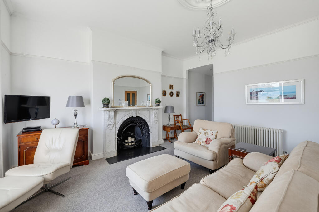 Apartment in Plymouth - View 4