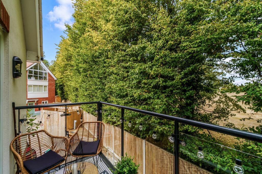 Apartment in Epsom and Ewell, West Ewell - View 3