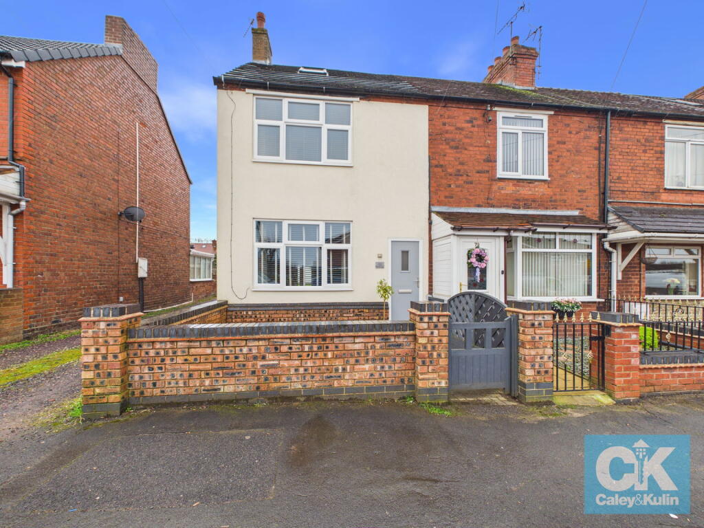 3-bed terraced on Gorsemoor Road, Heath Hayes, Cannock, WS12 3HW, £240,000
