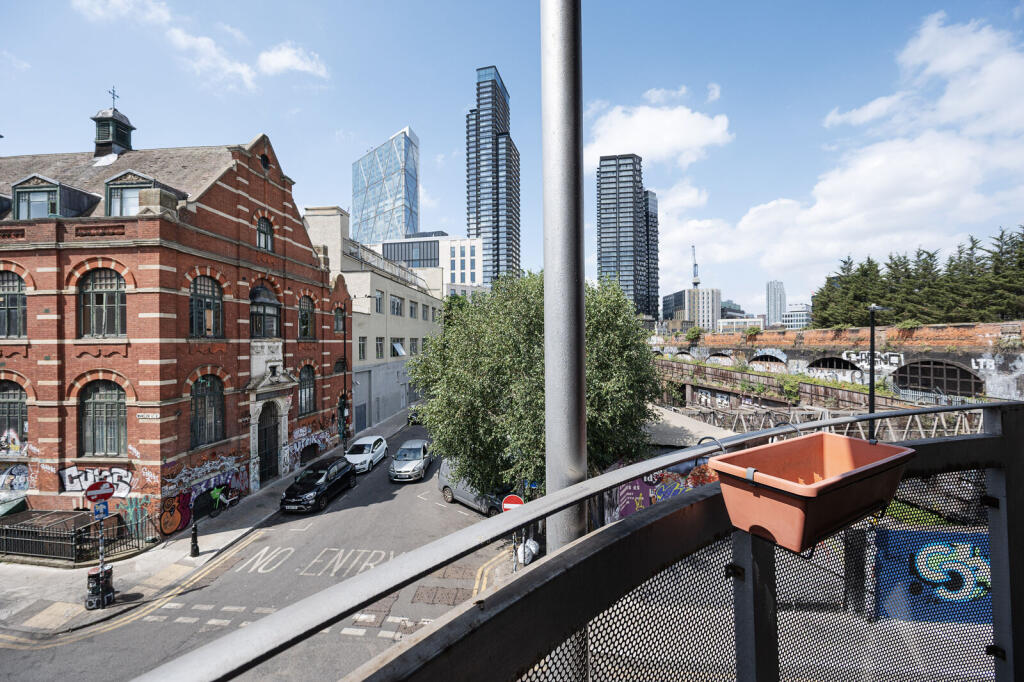 Apartment in London - View 4