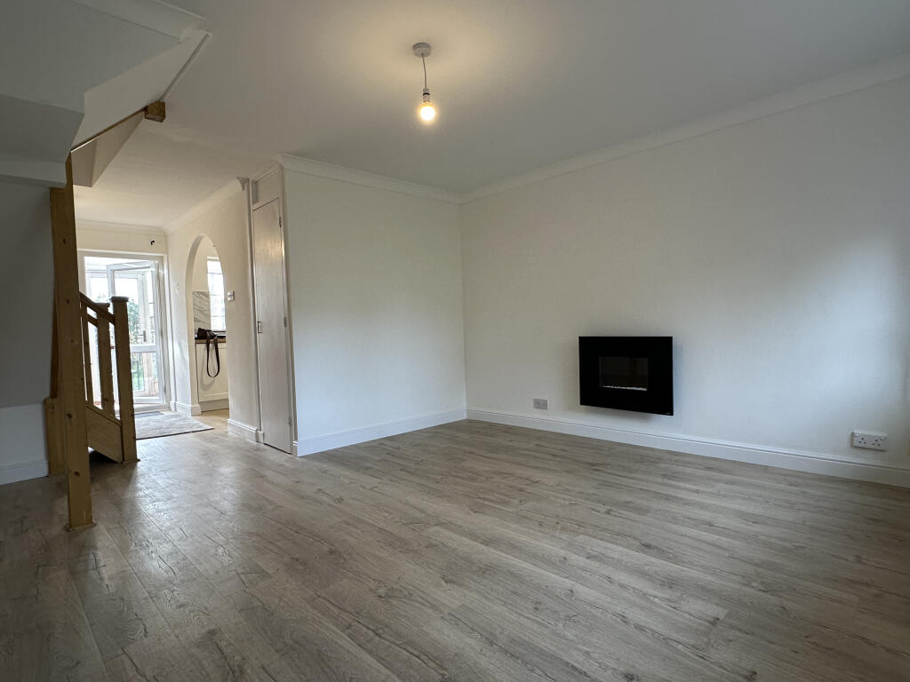 Laurel Close, Mepal, Ely, Cambridgeshire photo 3