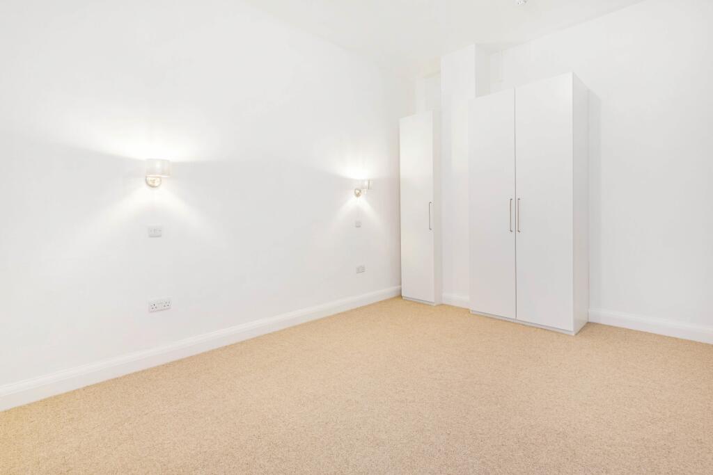 Apartment in London - More