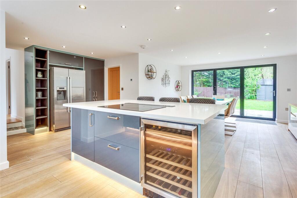 Bath Road, Littlewick Green, Berkshire, SL6 photo 2