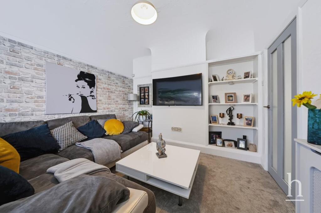 House in Wirral, Liverpool City Region - View 5