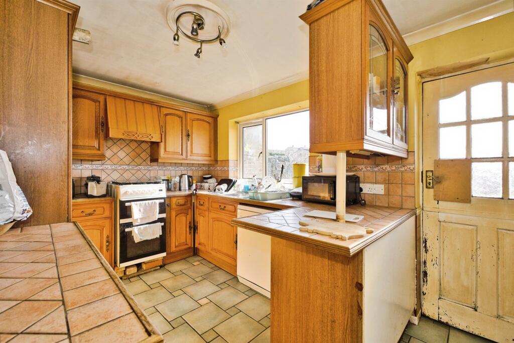 Additional image 7 of Monks Dale, YEOVIL