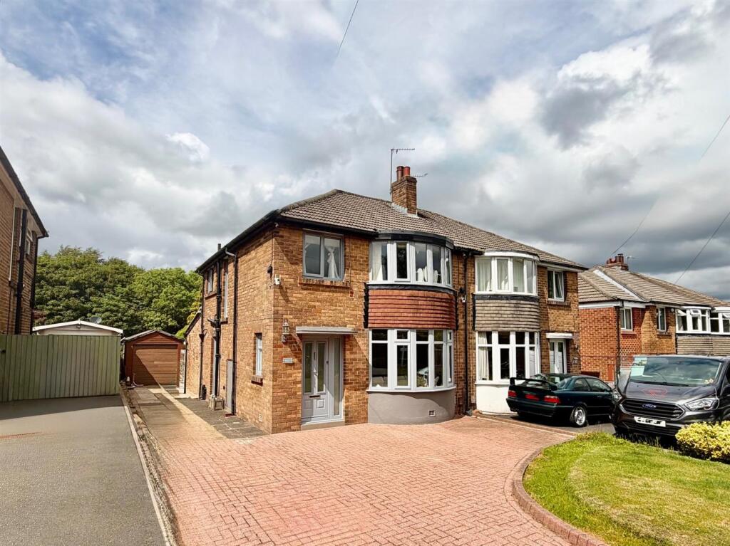Main image of property: Huddersfield Road, Meltham, Holmfirth