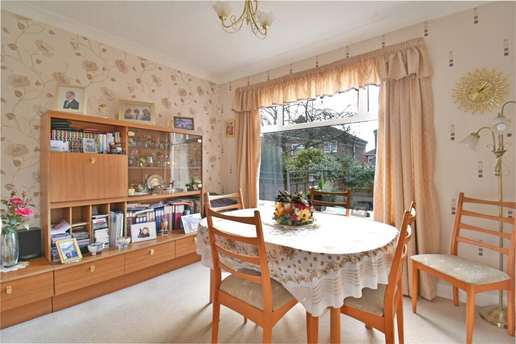 5 Ashbourne Road photo 4