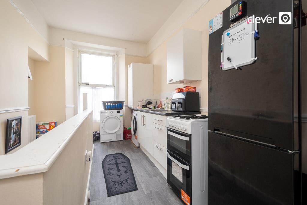 Apartment in Plymouth, Morice Town - View 3