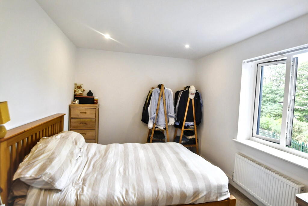 Apartment in Truro - More