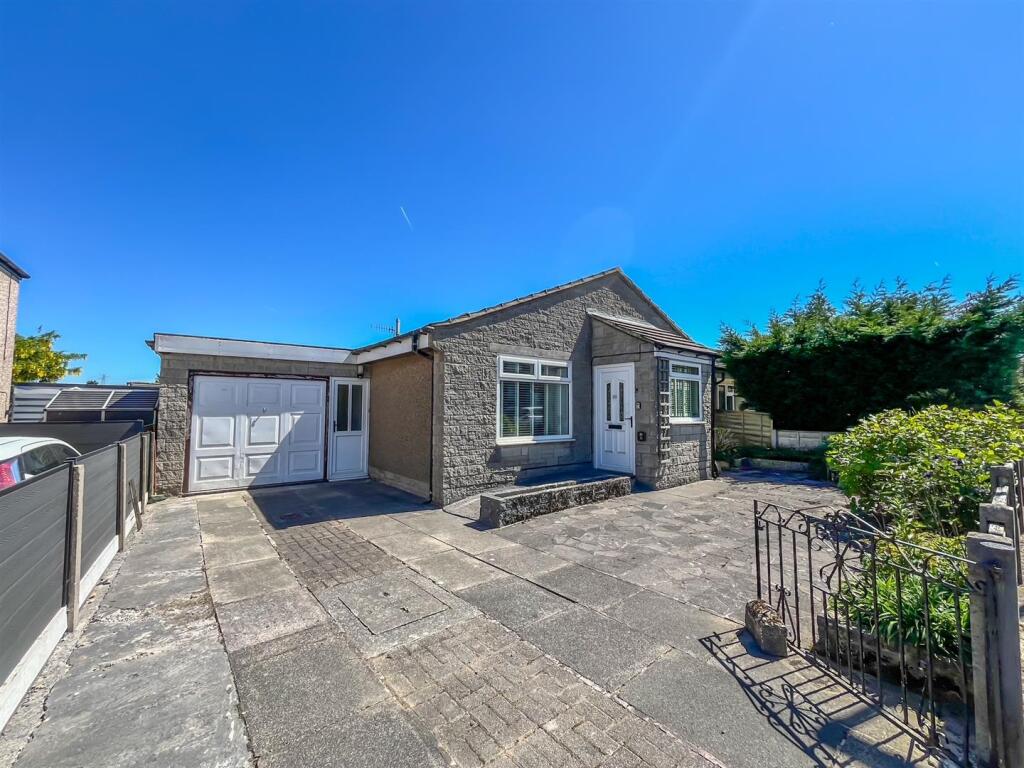2-bed semi-detached on Tongue Lane, Buxton, £220,000