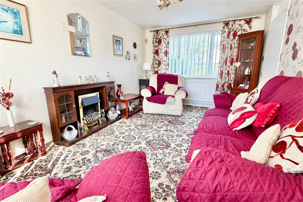 House in Nottingham, Chilwell - More