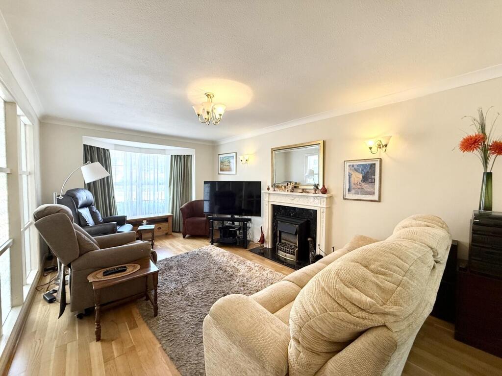 Pelham Close, Mudeford photo 4