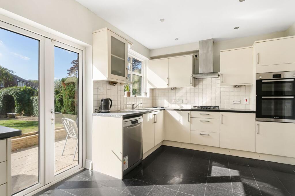 House in London, Hanwell - More
