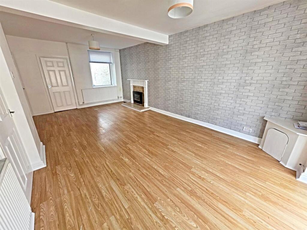 House in Pontypridd, Rhondda Cynon Taf - View 5