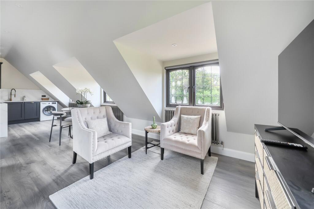 Studio Annexe, Oakwood House, Lady Margaret Road, Sunningdale, SL5 - View 3