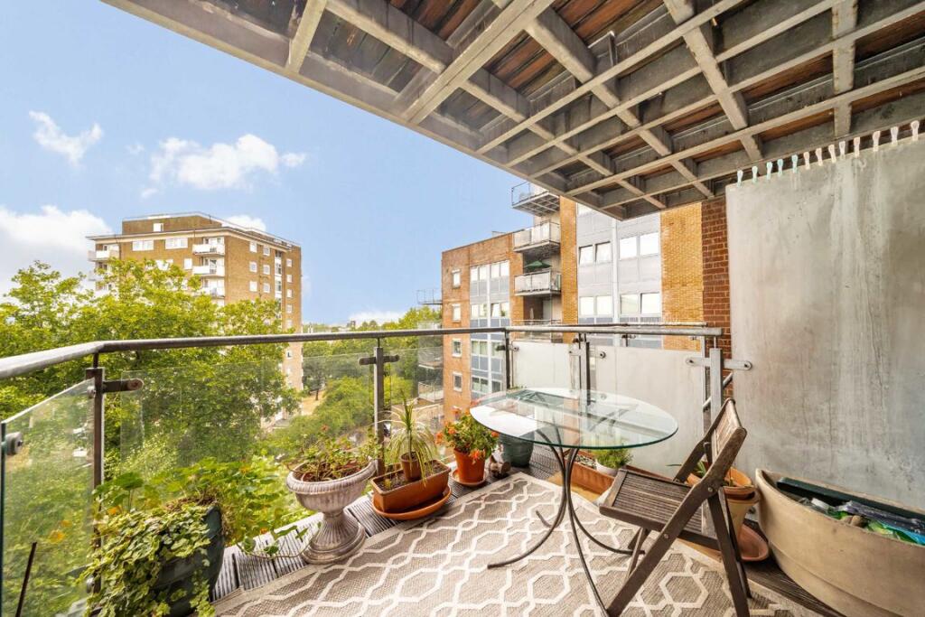 Apartment in London - View 4