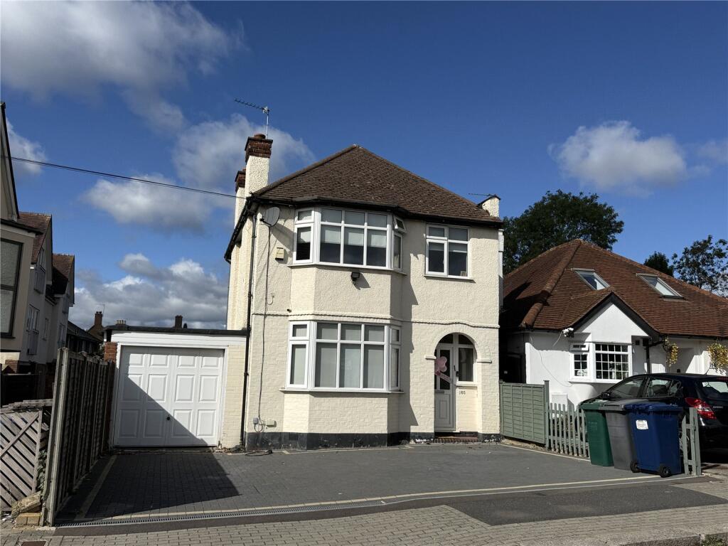 Main image of property: Fitzjohn Avenue, Barnet, EN5