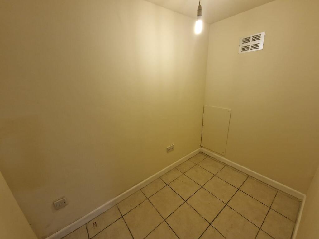 Apartment in Warwick, Emscote - View 4