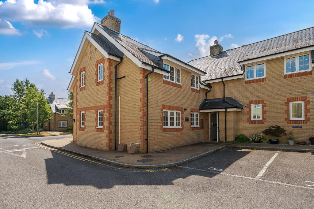 2-bed house on Gatchell Oaks, Trull, £75,000