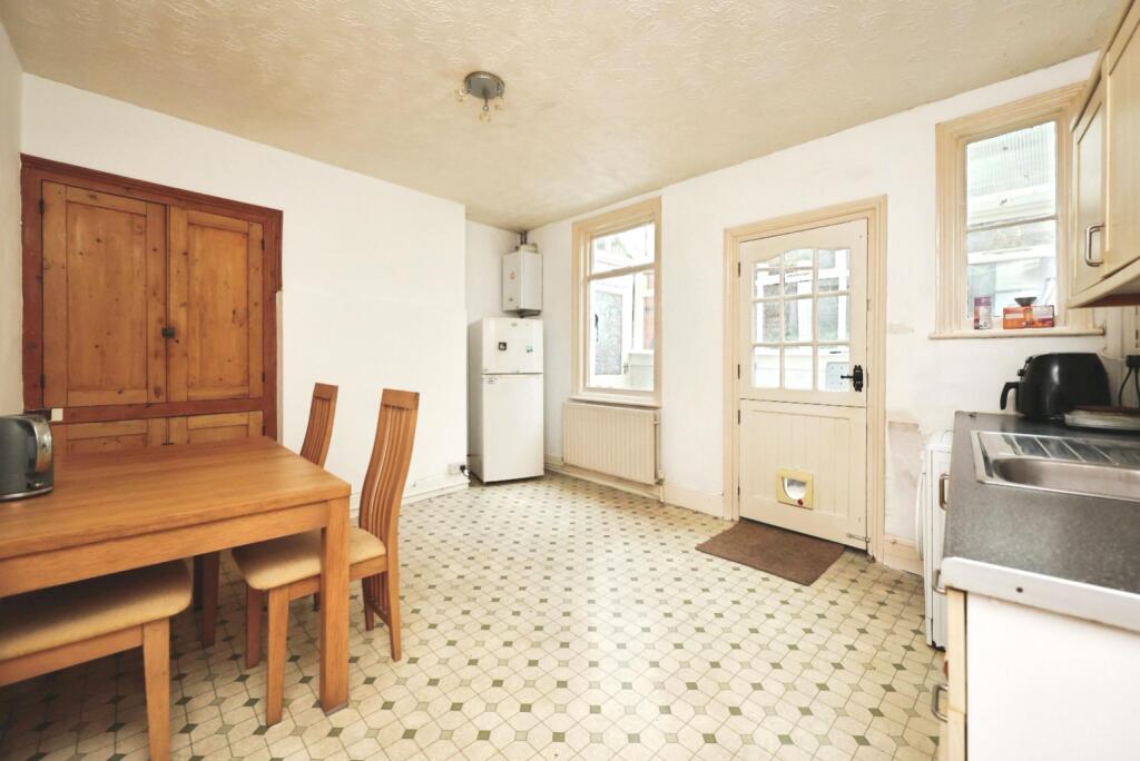 House in Lincoln, New Boultham - View 4