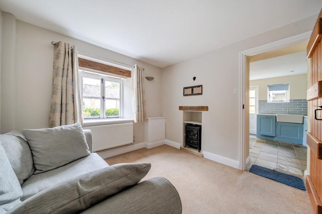 House in Gloucester - View 4