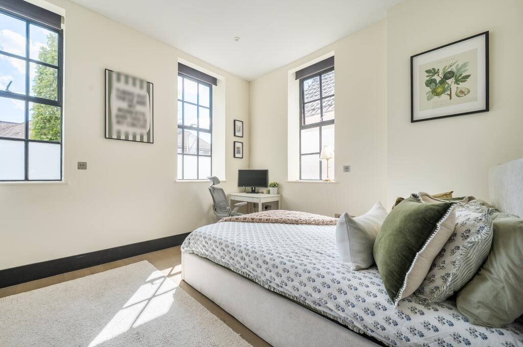 Apartment in Tonbridge - More