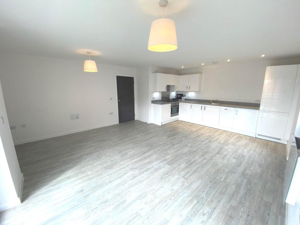 Apartment in Hertsmere, Elstree and Borehamwood - View 4