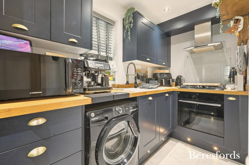Ongar Road, Brentwood, CM15 photo 4