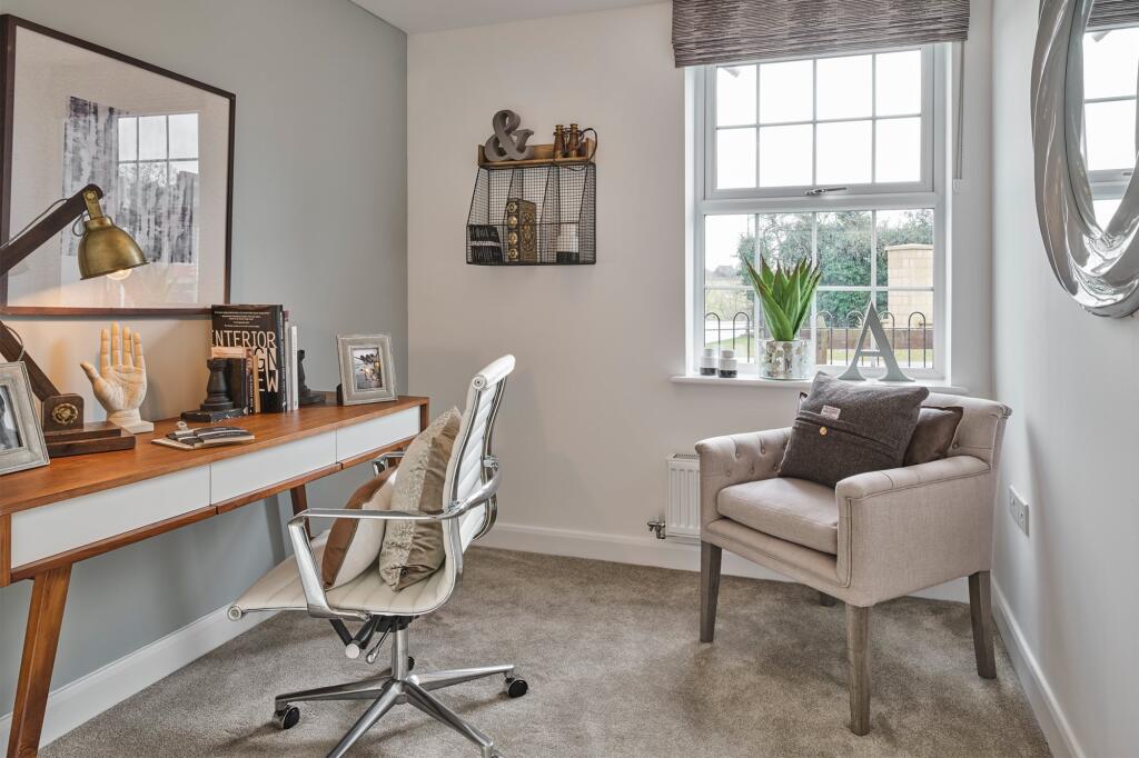 House in Towcester, West Northamptonshire - More