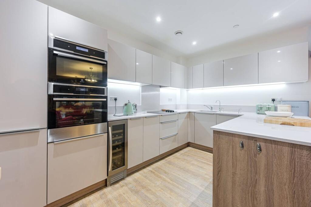 Main image of property: Cable Walk, Greenwich, London, SE10