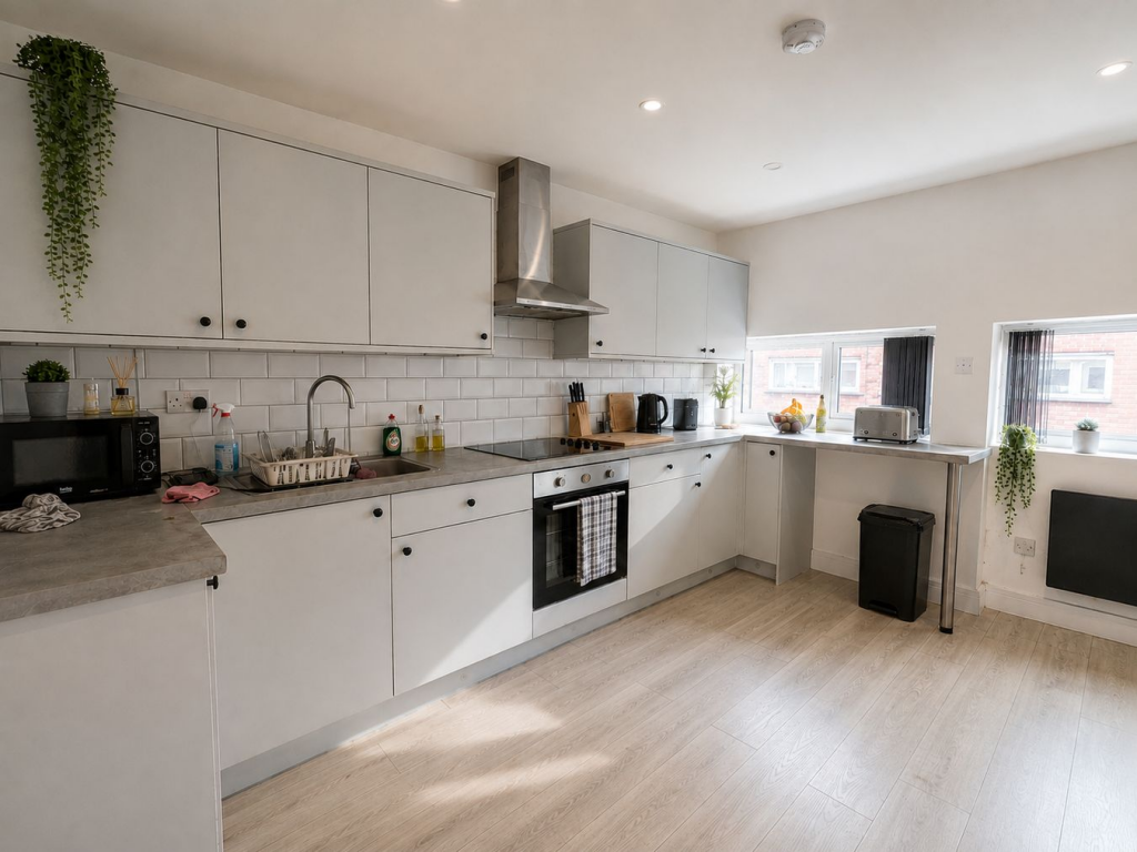 Apartment in Sandwell, West Midlands - View 2