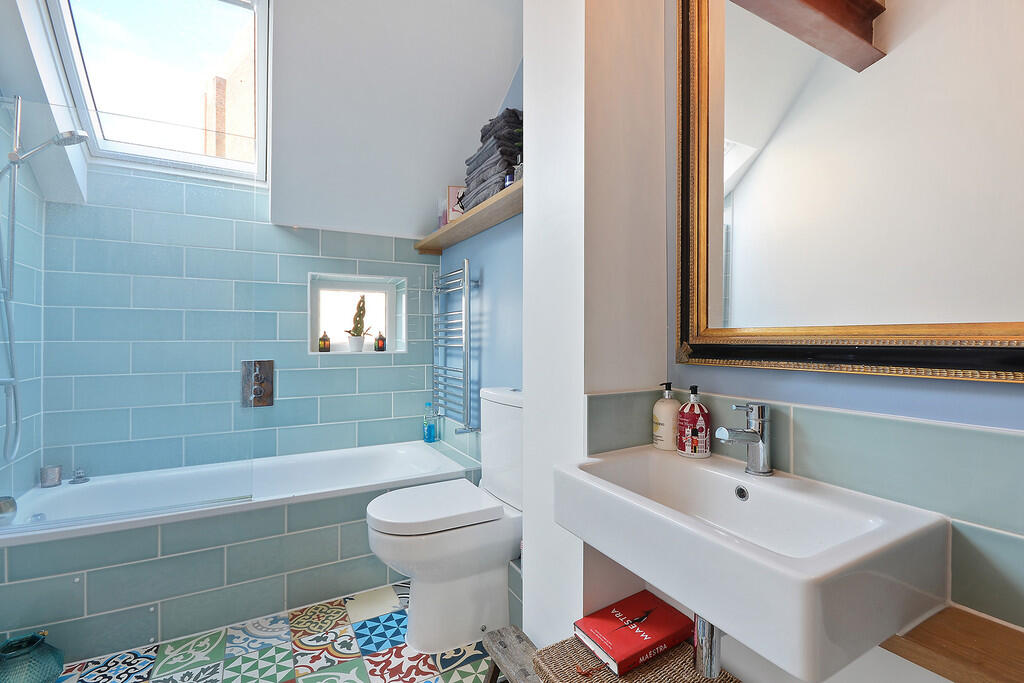 Apartment in London - More