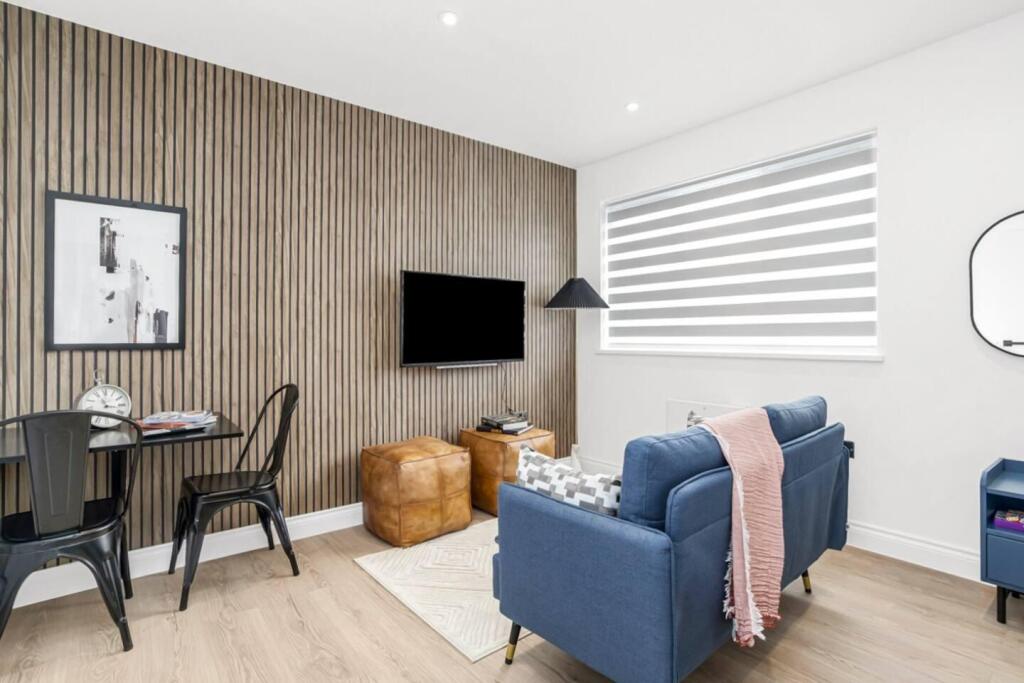 Main image of property: Uxbridge, UB8 3AN