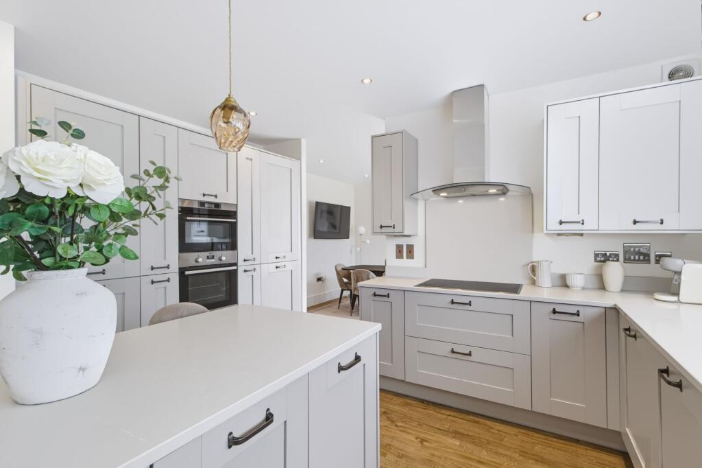 House in Daresbury, Daresbury Garden Village, Halton - More