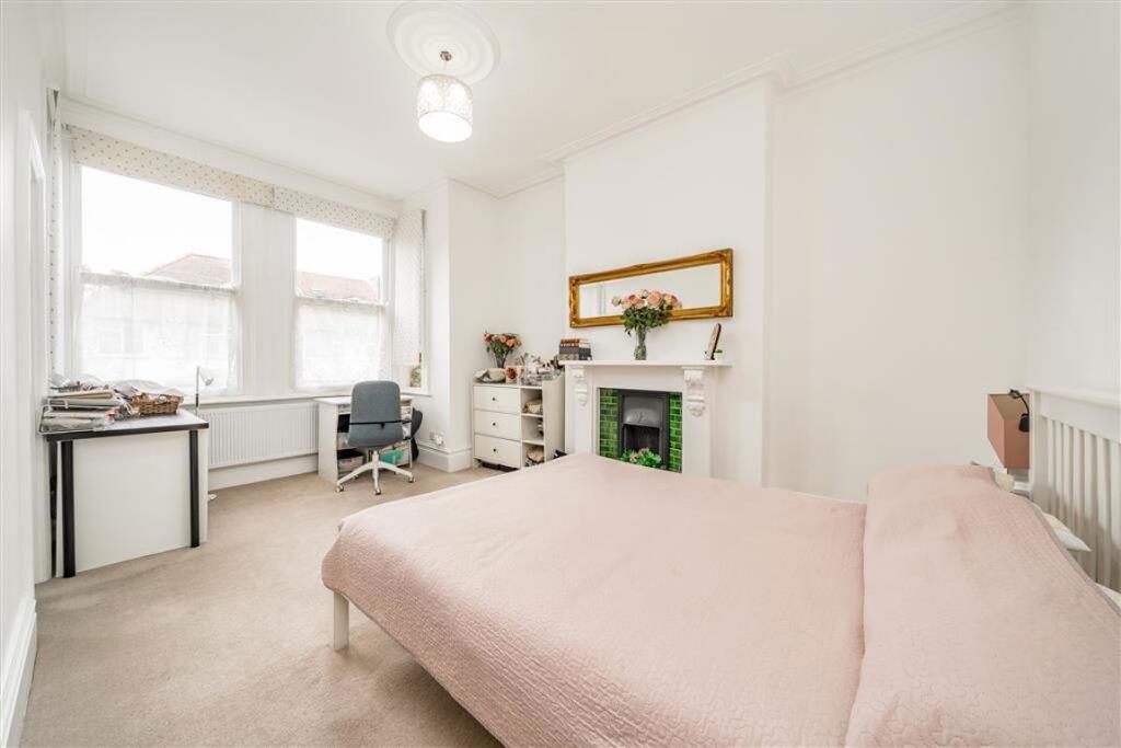 House in London - View 4