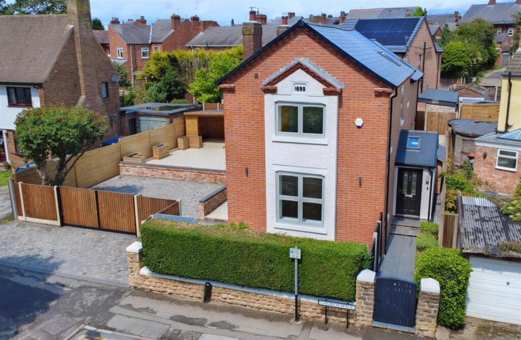 4-bed detached on Church Walk, Eastwood, Nottingham, £435,000