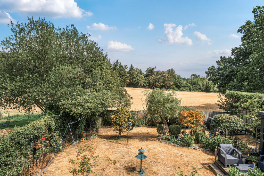 House in Sunningdale, Windsor and Maidenhead - View 2
