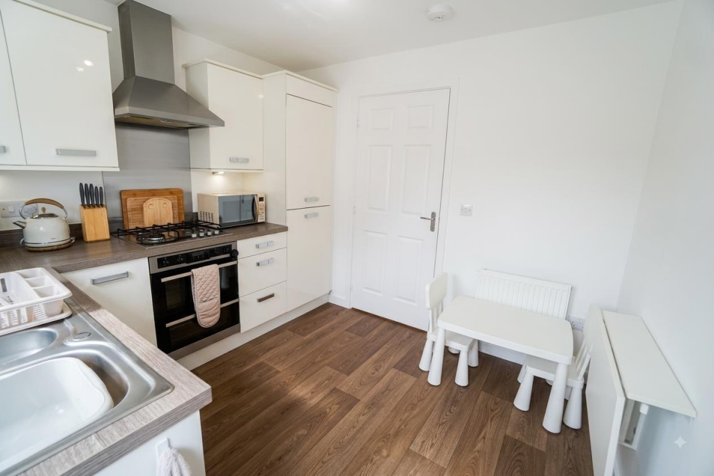 Wilson Place, Carluke photo 3