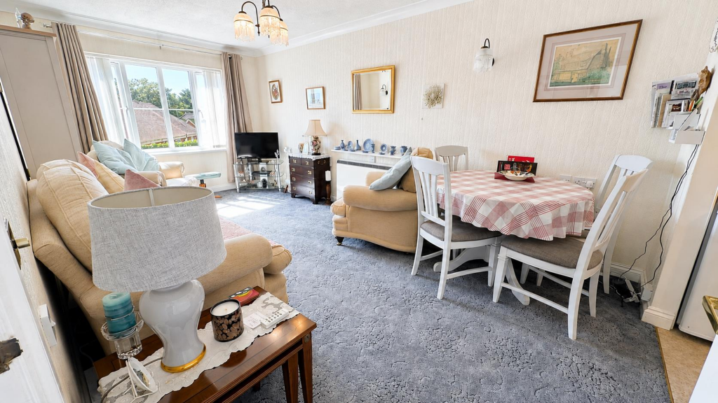 Apartment in Walton-on-the-Naze, Frinton and Walton - View 4