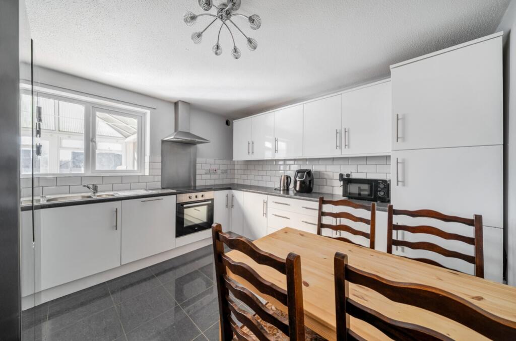 House in Nottingham, Wollaton Vale - View 3
