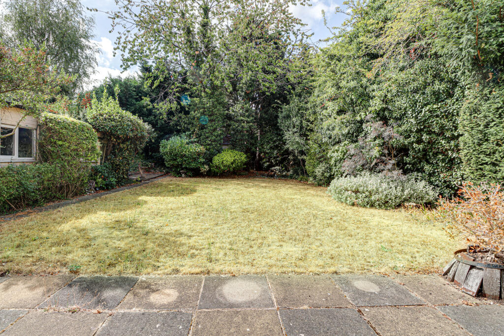 House in St Albans - View 3
