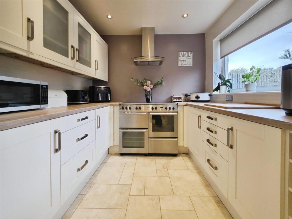 Additional image 2 of Walker Wood, Baildon, BD17 5BE