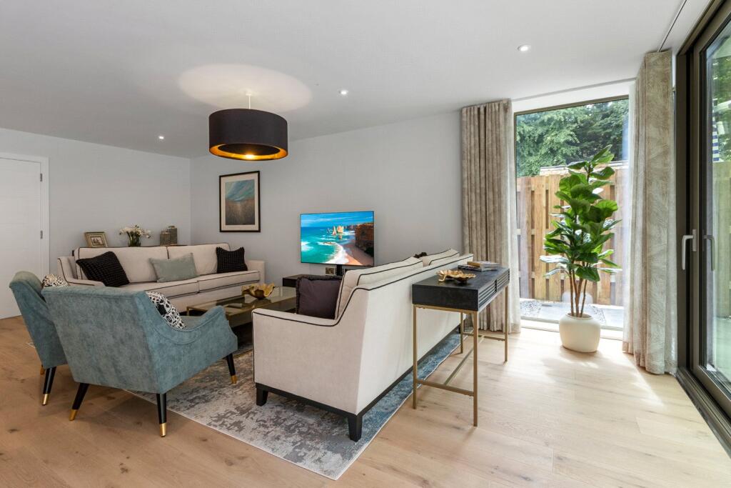 House in Torquay - More