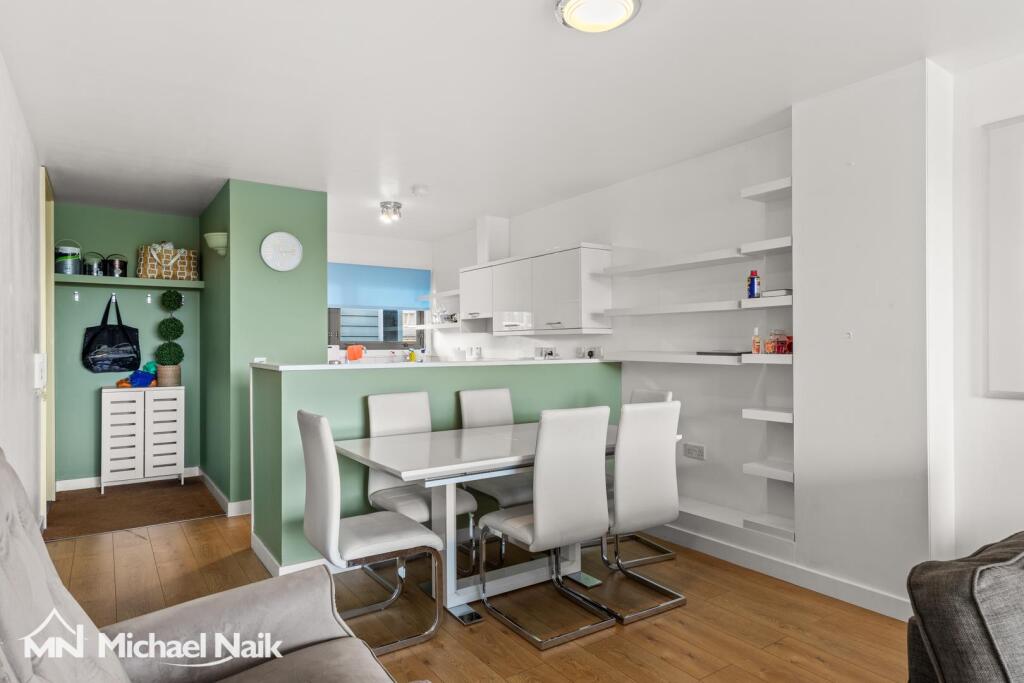 Apartment in London - View 5