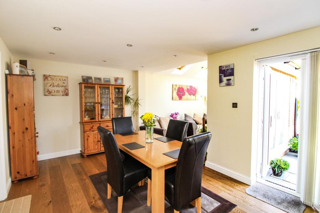 House in Redhill - View 5