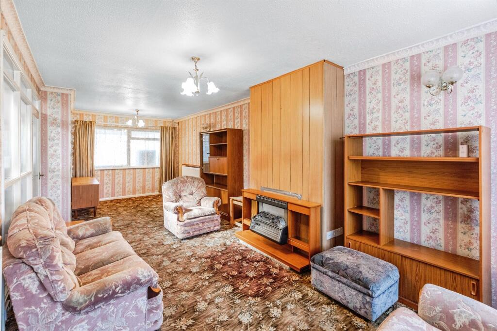 House in Wellingborough, Hatton Park - View 4
