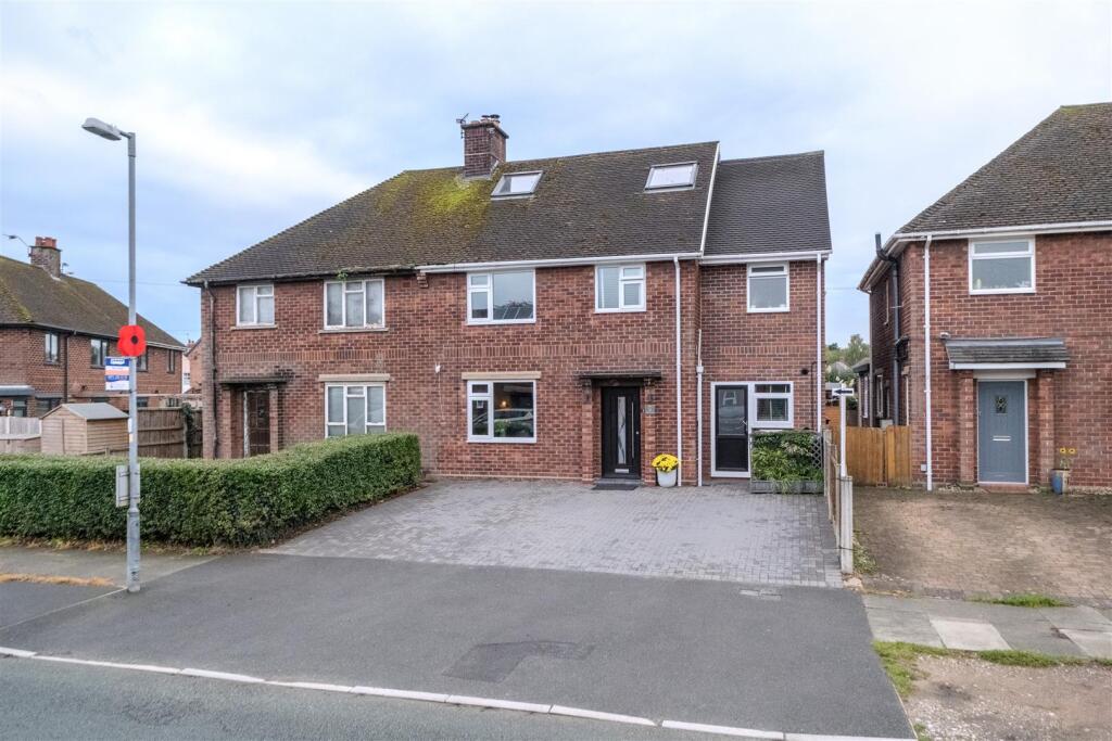 5-bed semi-detached on Mere Lane, Sandiway, £375,000