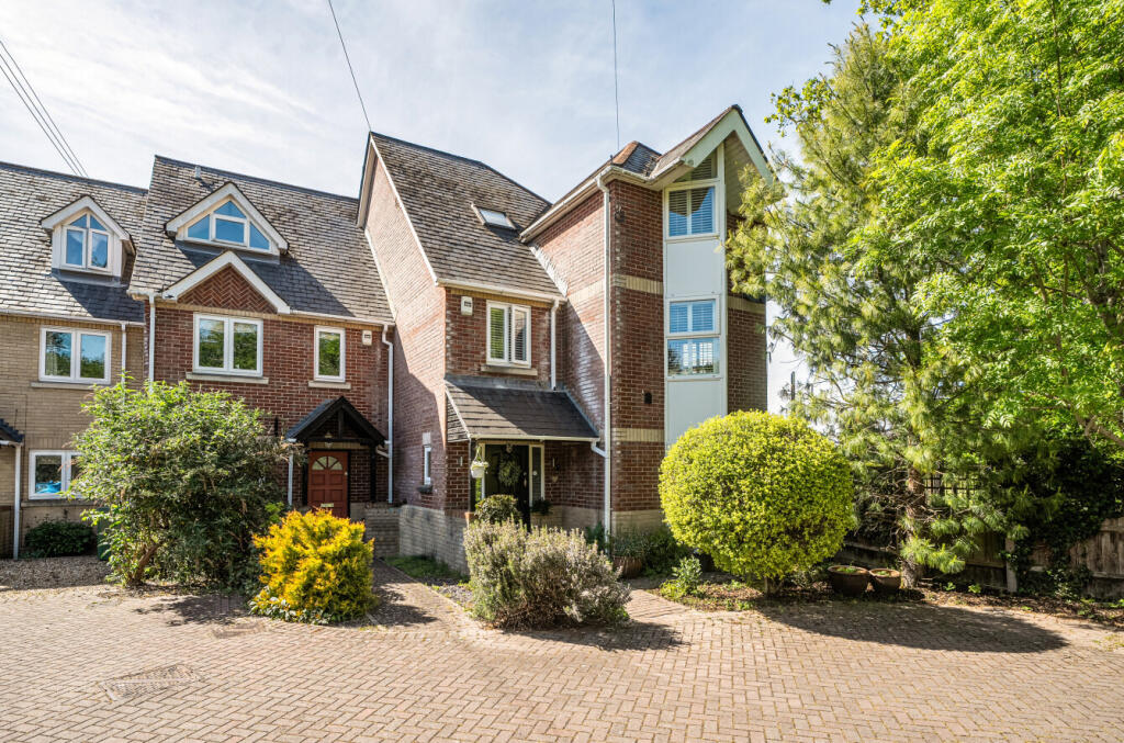 Main image of property: Hill Lane, Upper Shirley, Southampton, Hampshire, SO15